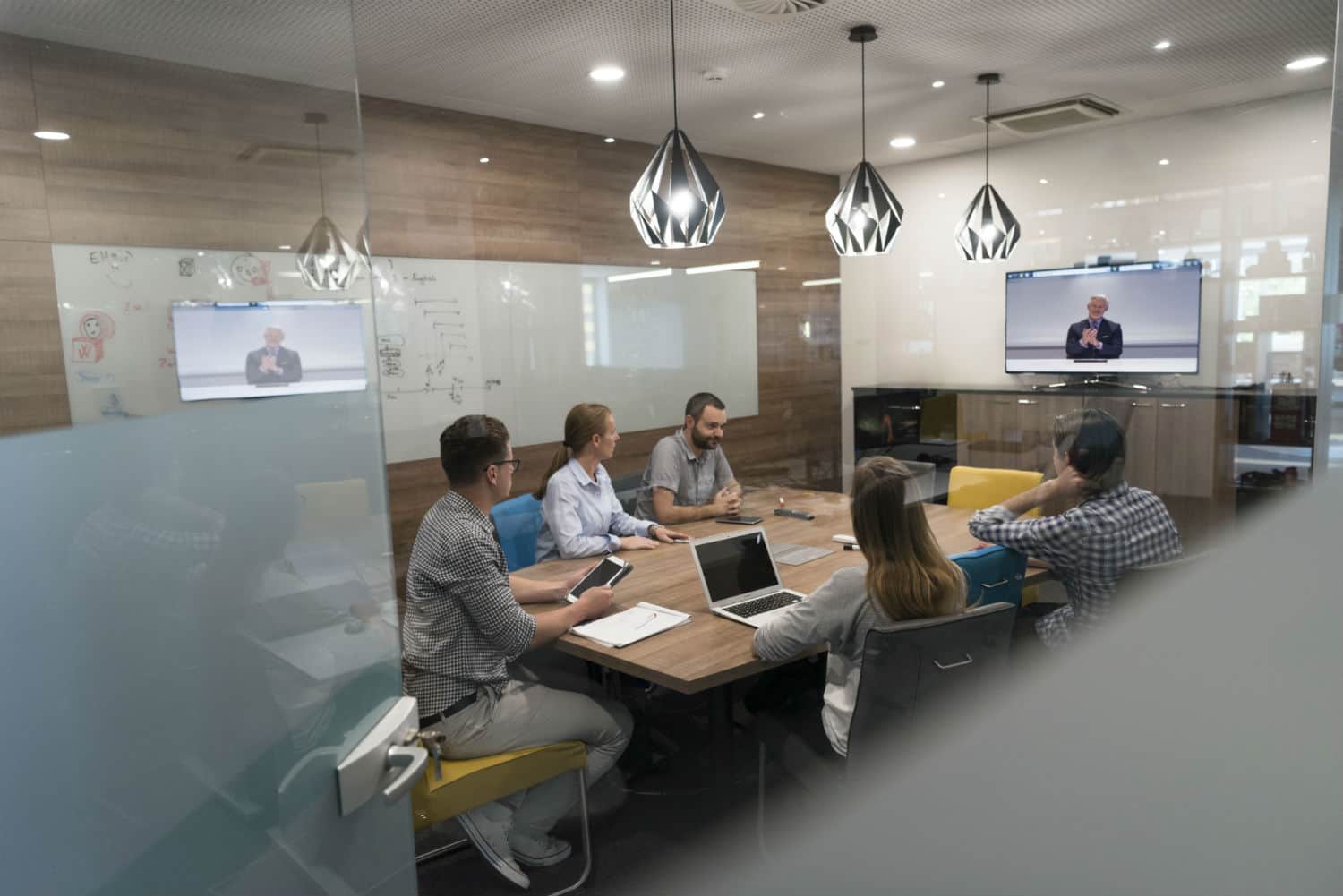 A group of employees on a meeting